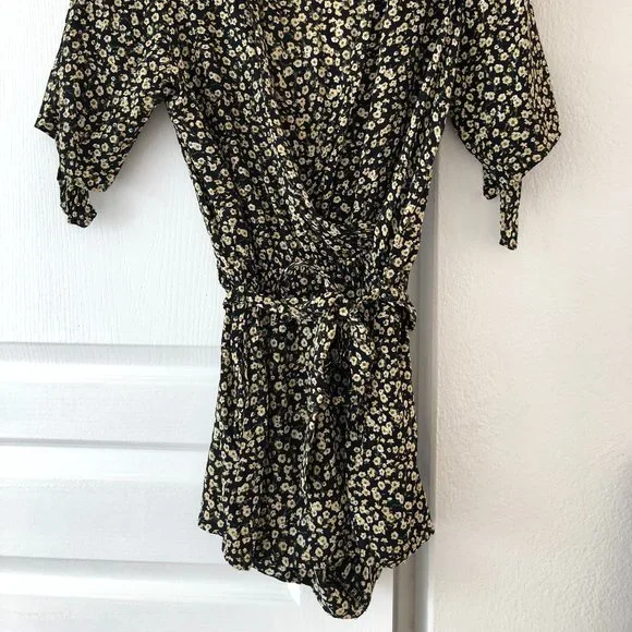 Faithfull The Brand Black & Cream Floral Short Sleeve Play Suit Romper Size 8 - Picture 6 of 10
